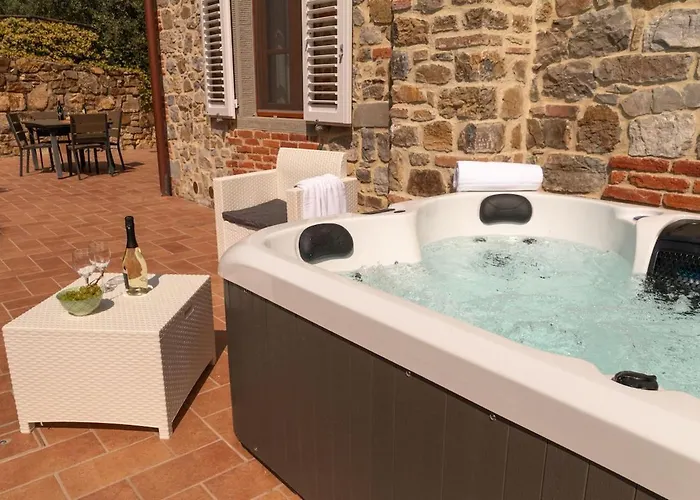 Feriehus In Con Jacuzzi